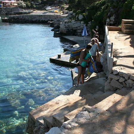 Apartments By The Sea Cove Zarace - Gdinj, Hvar - 4598 Buitenkant foto