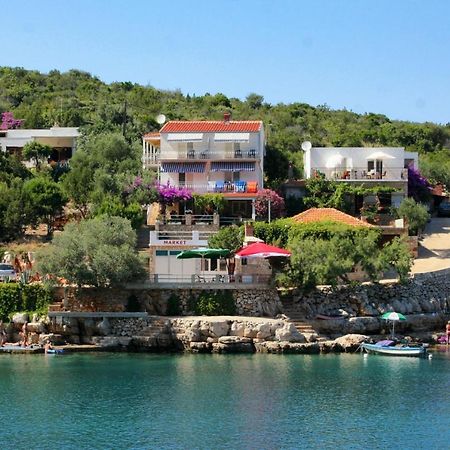 Apartments By The Sea Cove Zarace - Gdinj, Hvar - 4598 Buitenkant foto