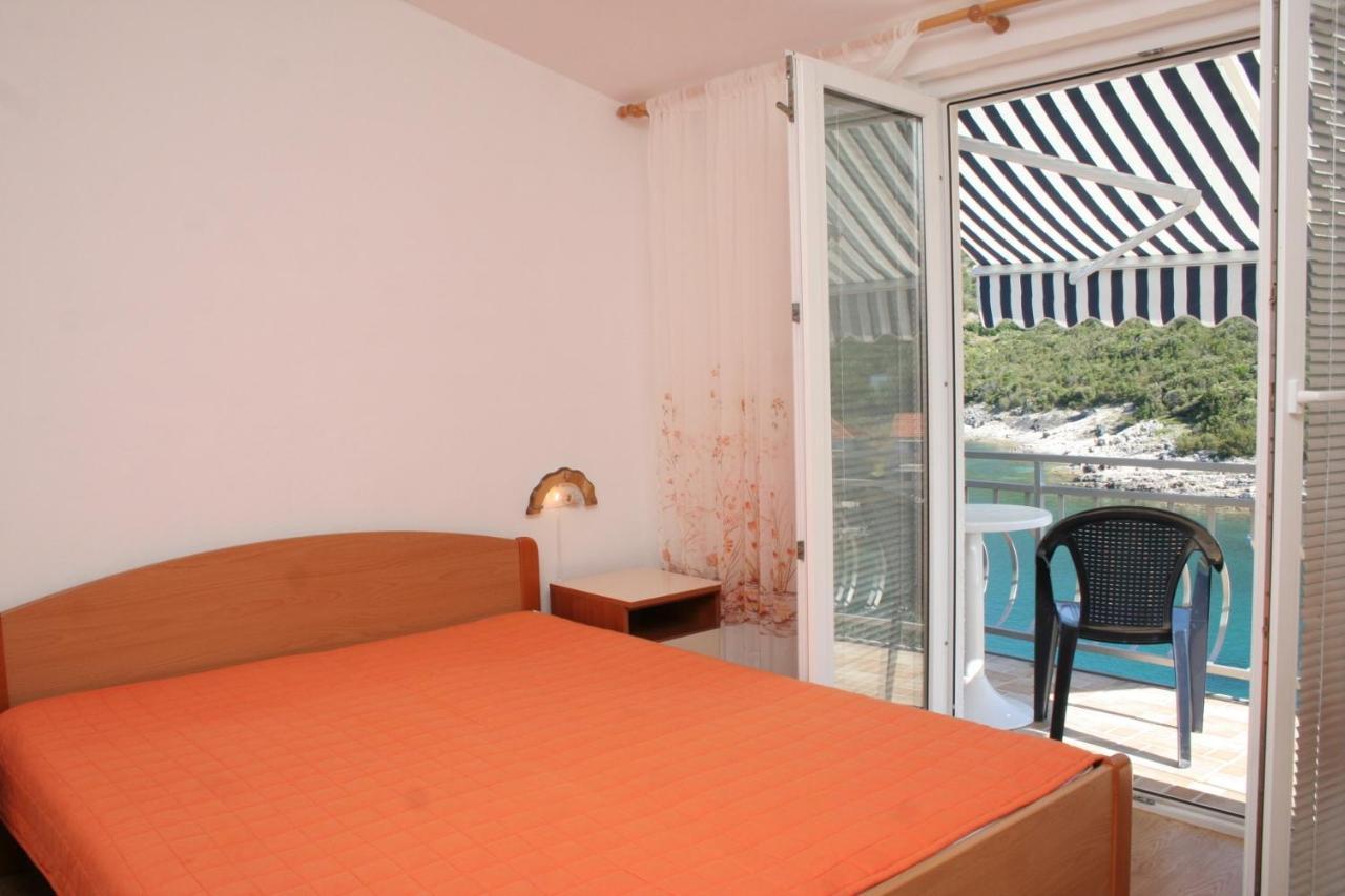 Apartments By The Sea Cove Zarace - Gdinj, Hvar - 4598 Buitenkant foto