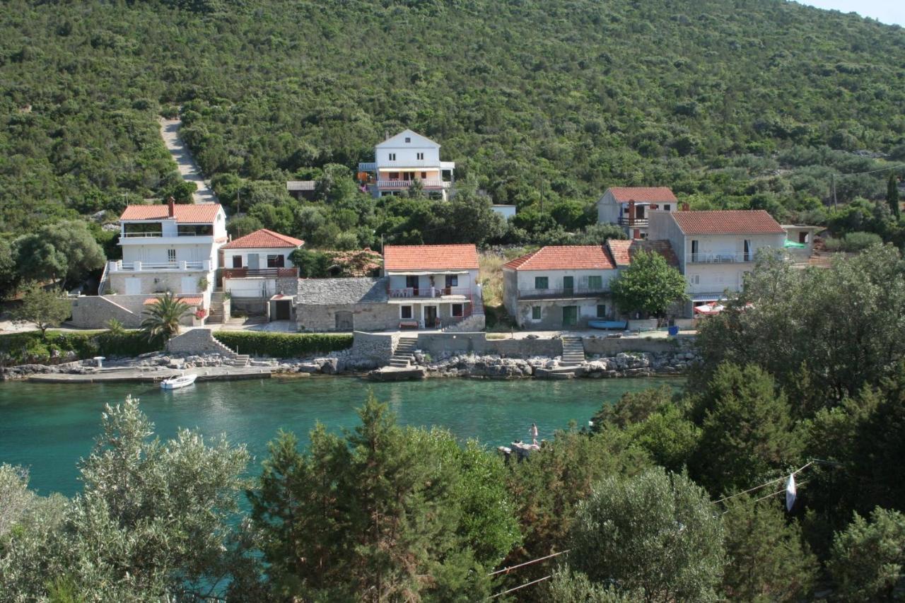 Apartments By The Sea Cove Zarace - Gdinj, Hvar - 4598 Buitenkant foto