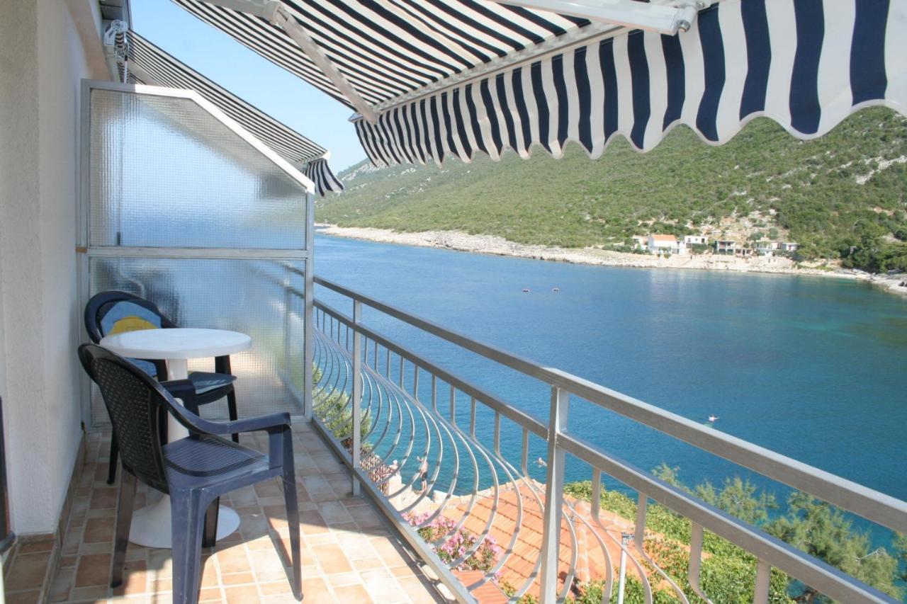 Apartments By The Sea Cove Zarace - Gdinj, Hvar - 4598 Buitenkant foto
