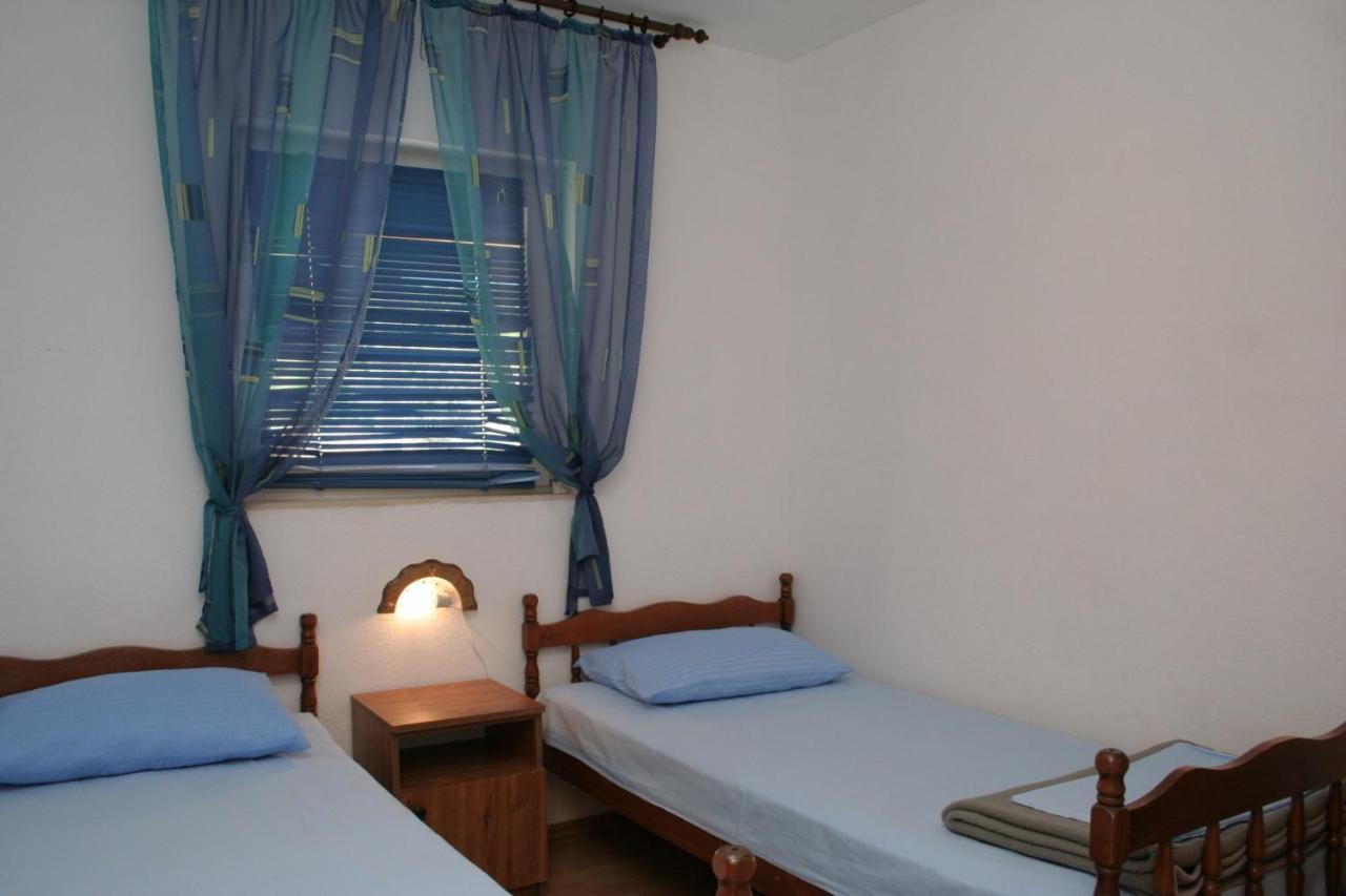 Apartments By The Sea Cove Zarace - Gdinj, Hvar - 4598 Buitenkant foto